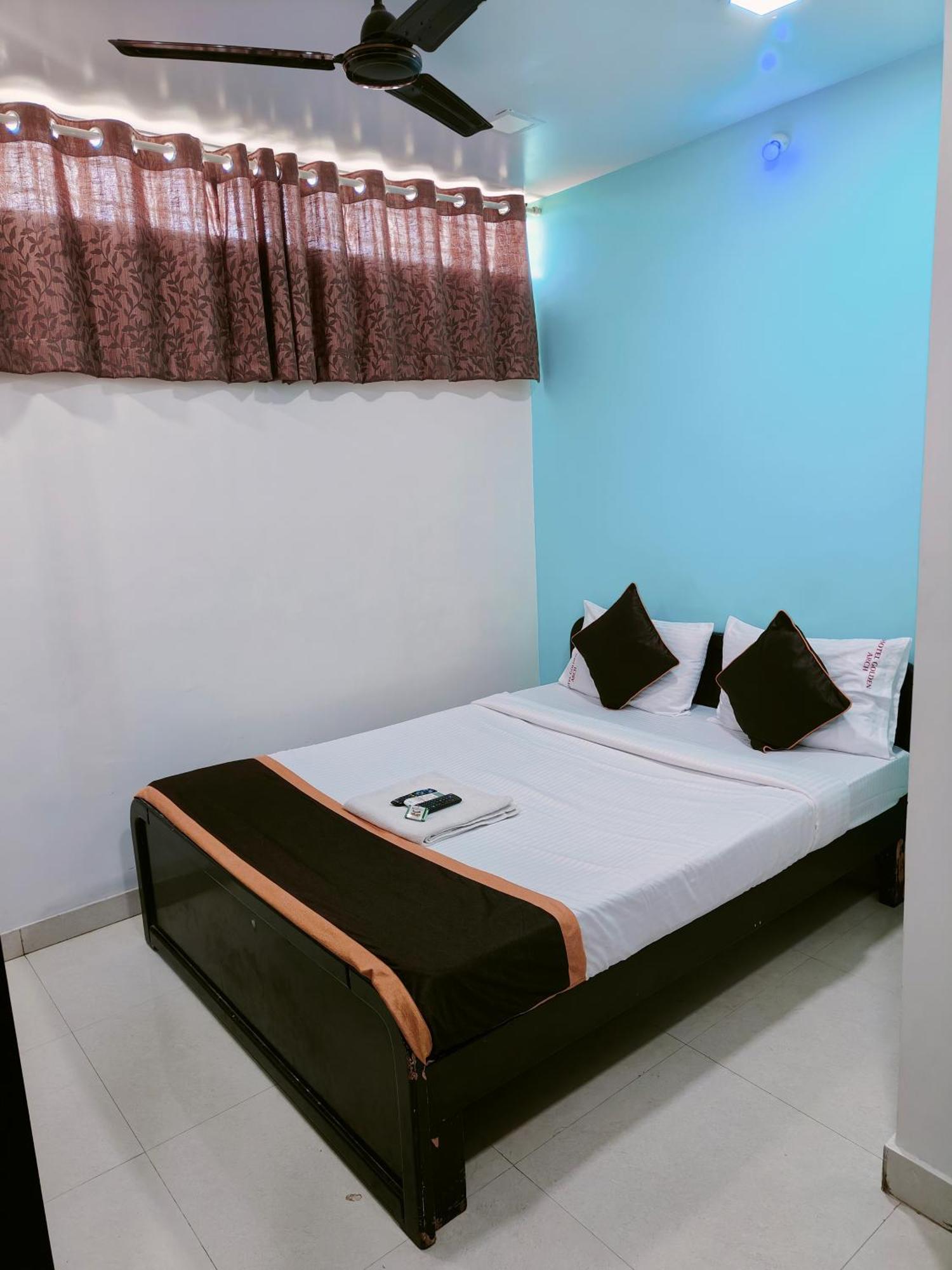 Hotel Golden Arch 벵갈루루 외부 사진